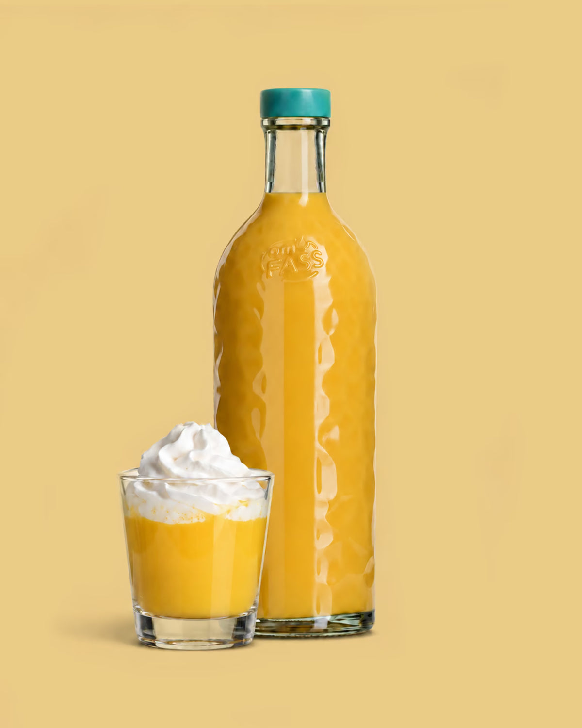 Bombardino Likör mit Südtiroler Bergmilch und Ei