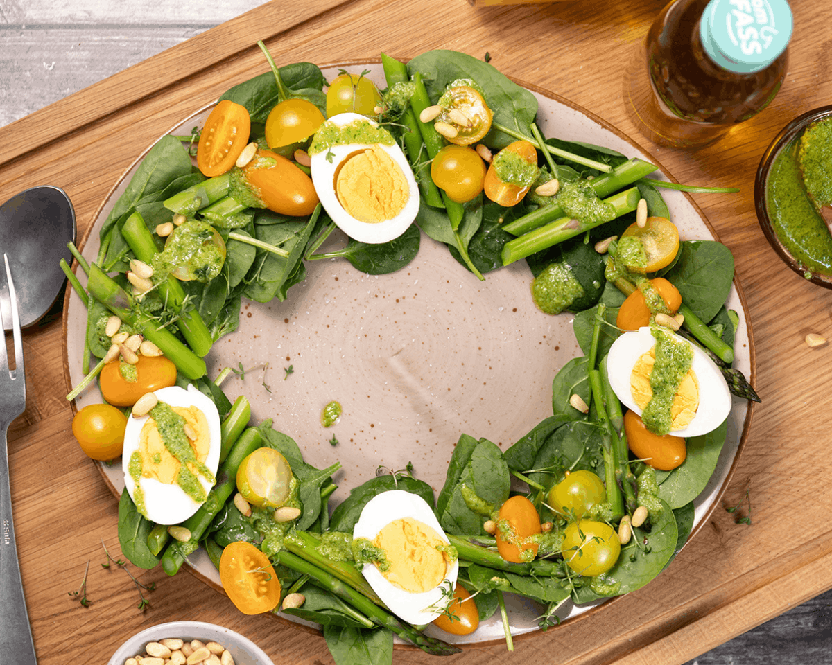Frühlingssalat mit grünem Spargel