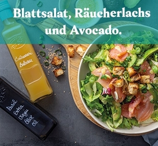https://www.vomfass.at/Blattsalat mit Räucherlachs und Avocado