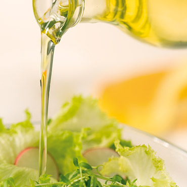 Feldsalatdressing Traubenessig und Olivenöl